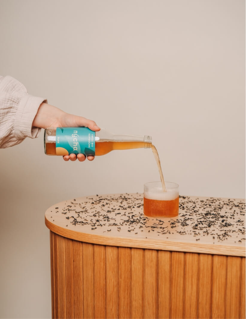 E-Commerce und Lifestyle Produktfotografie für nycha Kombucha – Bild 23 | Produktshooting von Pajurama