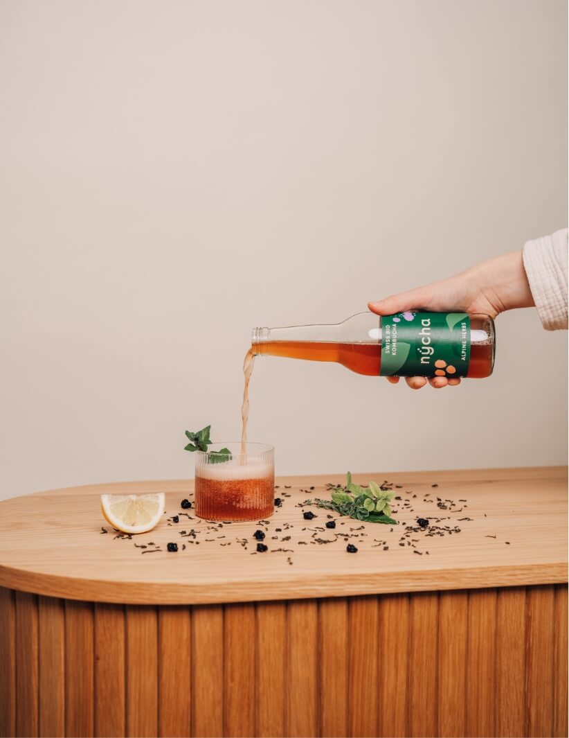 E-Commerce und Lifestyle Produktfotografie für nycha Kombucha – Bild 7 | Produktshooting von Pajurama